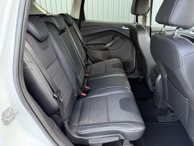 Ford Kuga 1.5 Titanium 2015 Benzine 26