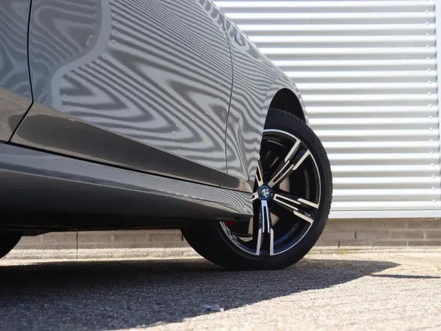 BMW 3 Serie Touring 320e 2024 Hybride Benzine 7