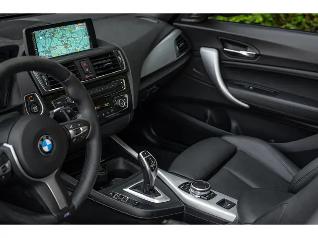 BMW 2 Serie Cabrio M235i 2015 Benzine 18