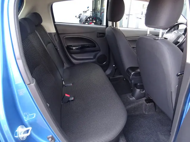 Mitsubishi Space Star 1.0 Bright 2015 Benzine 17