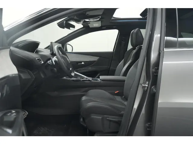 Peugeot 3008 HYbrid4 300 GT 2023 Hybride Benzine 32