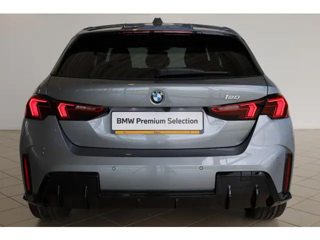 BMW 1 Serie 120 2025 Benzine 5
