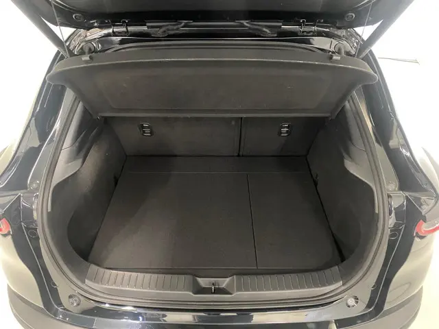 Mazda CX-30 Exclusive-Line 2024 Benzine 26
