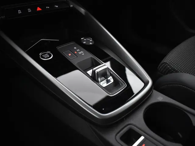 Audi A3 Sportback 30 TFSI S edition 2023 Benzine 26