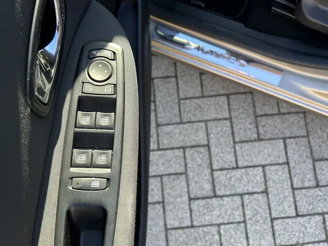 Renault Grand Scénic 1.2 TCe Limited 2015 Benzine 10