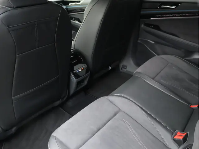Volkswagen ID.7 Pro Business 77 kWh 2024 Elektrisch 31