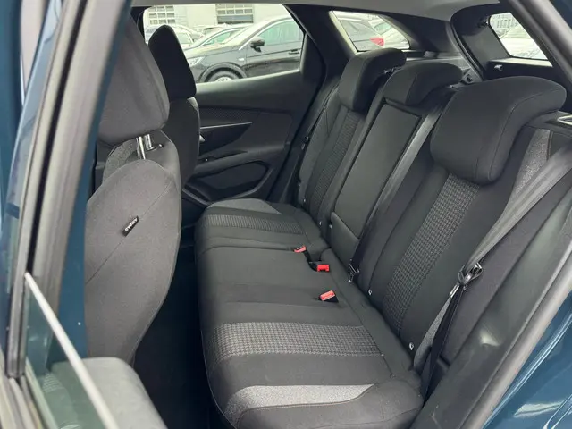 Peugeot 3008 1.2 PureTech Blue Lease Active 2021 Benzine 4