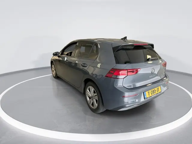Volkswagen Golf 1.0 Tsi 110pk Life 2023 Benzine 2