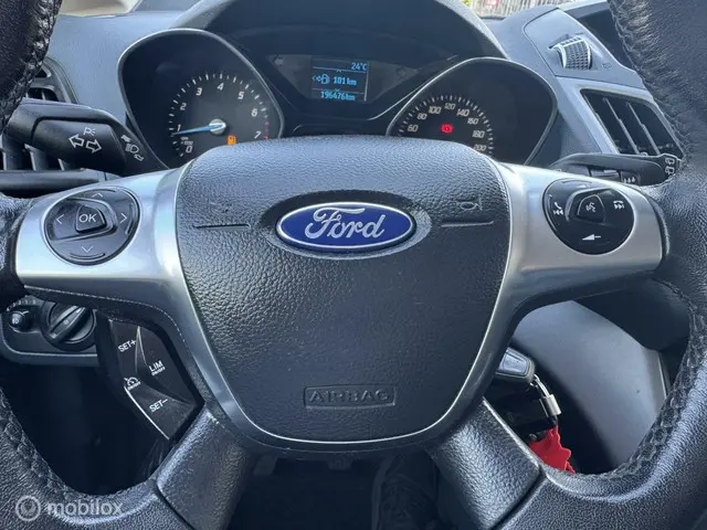 Ford C-MAX Edition Plus. Hogeinstap. 2014 Benzine 17