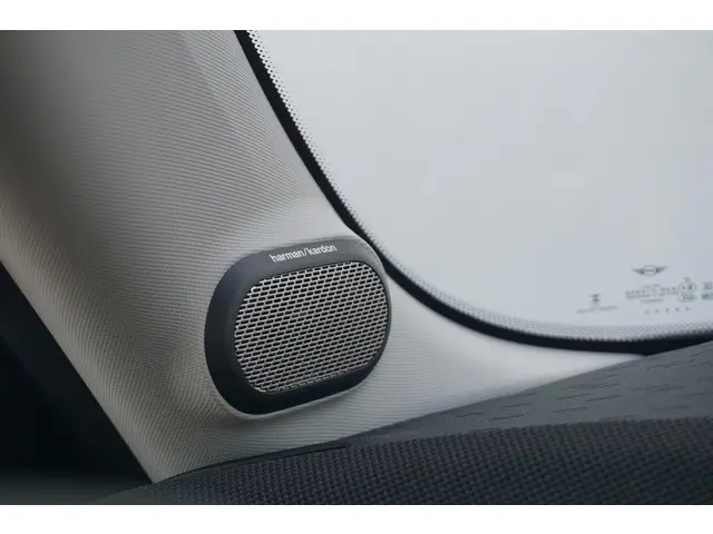 MINI 3-Deurs Mini Cooper C 2024 Benzine 15