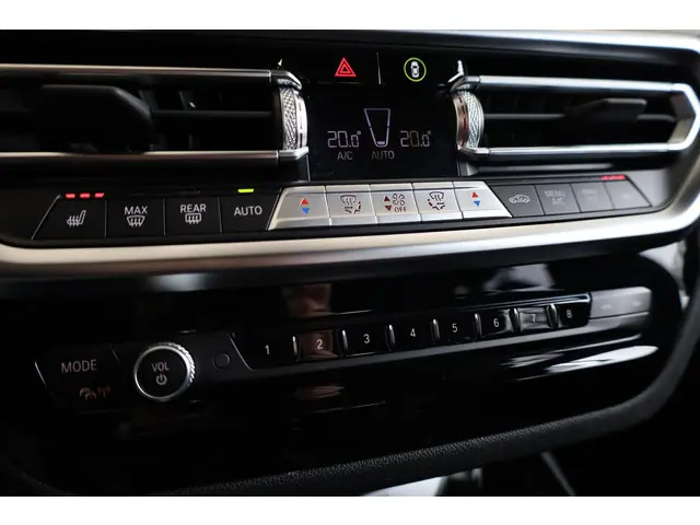 BMW X3 xDrive20i 2023 Benzine 18