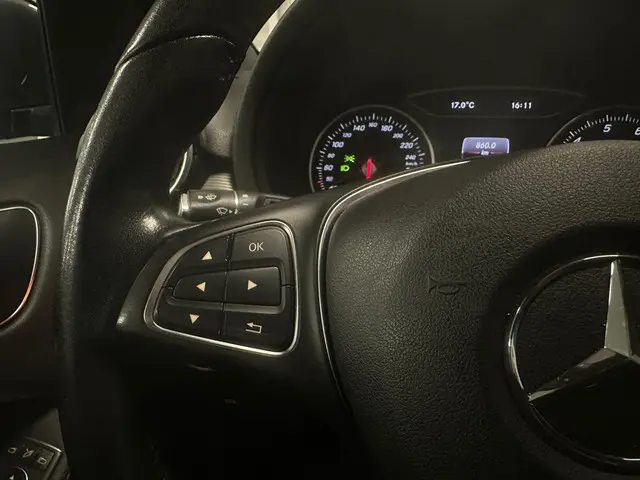 Mercedes-Benz B-Klasse 180 Prestige 2016 Benzine 16