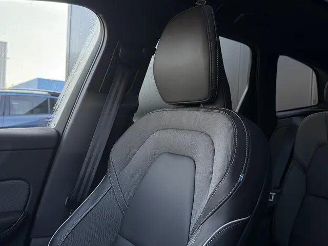 Volvo XC60 2.0 B5 R-Design 2022 Benzine 20