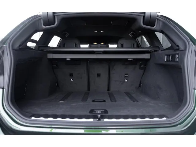 BMW M3 3-serie Touring xDrive Competition 2024 Benzine 8