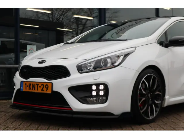 Kia pro_cee'd 1.6 GT First Edition 2013 Benzine 35