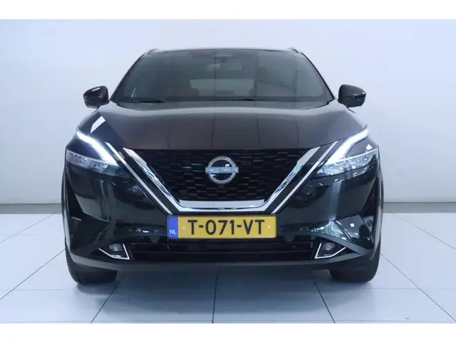 Nissan QASHQAI 1.3 MHEV 158 4WD Tekna Plus 2023 Benzine 13