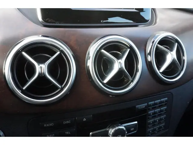 Mercedes-Benz B-Klasse 200 AUT7 Prestige 2013 Benzine 22