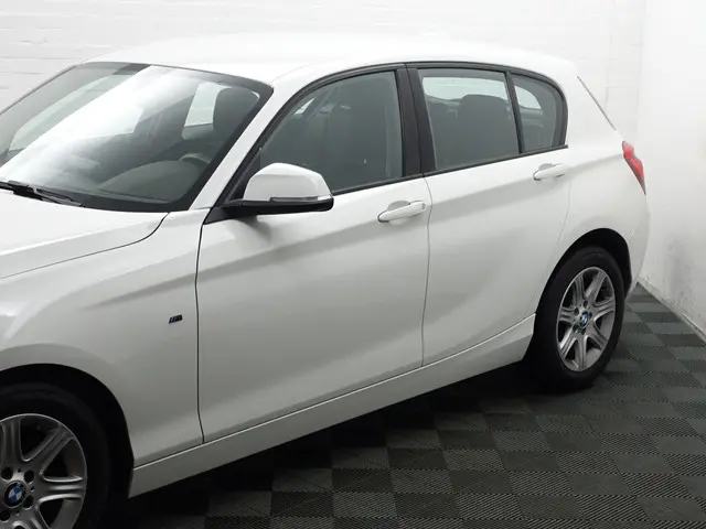 BMW 1 Serie 116i Business- 2012 Benzine 24