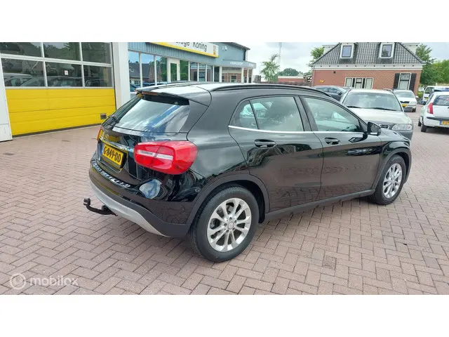 Mercedes-Benz GLA 180 Ambition 2017 Benzine 3