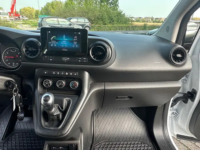 Mercedes-Benz Citan Tourer 113 Pro 2021 Benzine 23