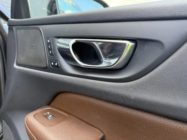 Volvo V60 2.0 T5 Inscription 2019 Benzine 19