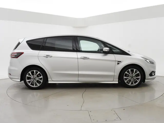 Ford S-Max 1.5 160 PK ST-LINE 7-PERSOONS 2018 Benzine 32