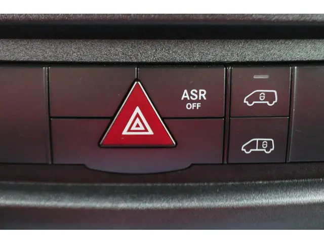 Mercedes-Benz Sprinter 214 2.2 CDI L1H1 2017 Diesel 39