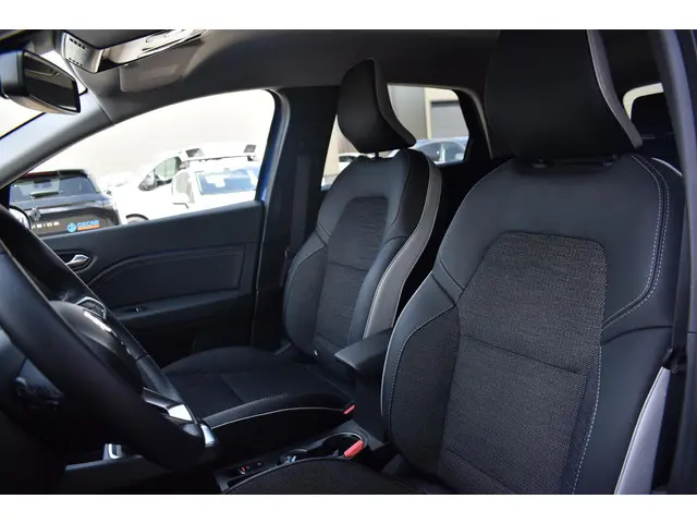 Renault Captur TCe 140 EDC Techno 2024 Benzine 10