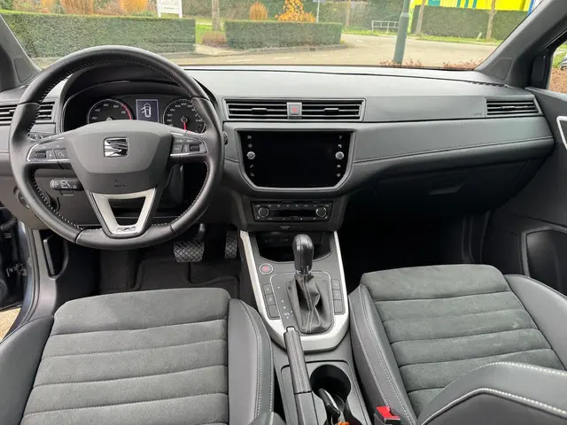 SEAT Arona 1.0 TSI Xcellence 2021 Benzine 14