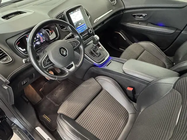Renault Grand Scénic 1.3 TCe 160 EDC Bose 7p. 2018 Benzine 8