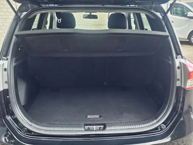 Hyundai ix20 1.4i i-Vision Pano-dak/Trekhaak 2012 Benzine 20