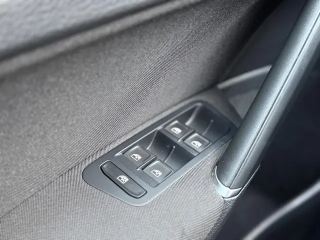 Volkswagen Golf 1.5 TSI Comfortline 2018 Benzine 17