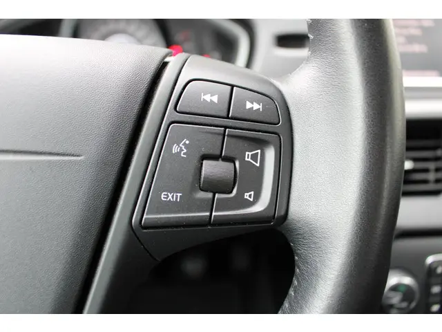 Volvo V40 2.0 T2 Momentum 2018 Benzine 19