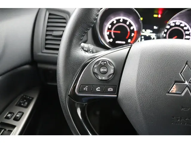 Mitsubishi ASX 1.6 Cleartec Connect Pro+ 2018 Benzine 29