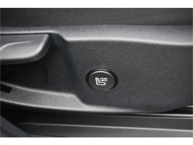 Ford Puma 1.0 EcoBoost Titanium AUTOMAAT 2020 Benzine 35