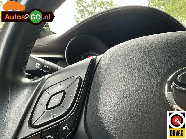 Toyota C-HR 1.8 Hybrid Executive 2018 Hybride Benzine 10