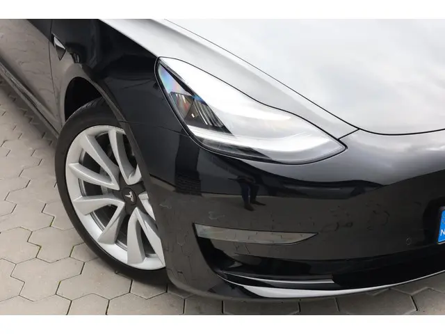 Tesla Model 3 Long Range AWD 75 kWh 2019 Elektrisch 9