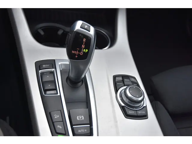 BMW X3 xDrive20i High Executive 2013 Benzine 13