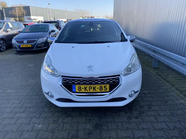 Peugeot 208 1.6 THP GTi 2013 Benzine 7