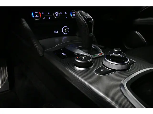 Alfa Romeo Stelvio 2.0 T AWD Veloce 2020 Benzine 8