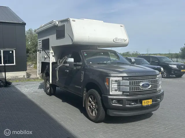 Ford F-350 USA 6.7 V8 Platinum 2019 Diesel 3