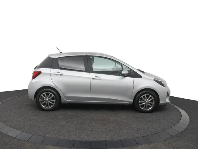 Toyota Yaris 1.3 VVT-i Dynamic 2017 Benzine 13