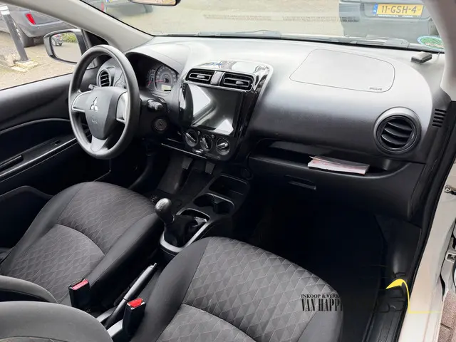 Mitsubishi Space Star 1.2 Entry / apk 4-2028 2022 Benzine 7