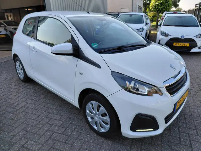 Peugeot 108 1.0 VTi Active 2015 Benzine 9