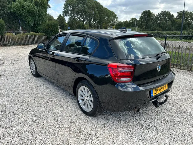 BMW 1 Serie 114i Business+ 2012 Benzine 16