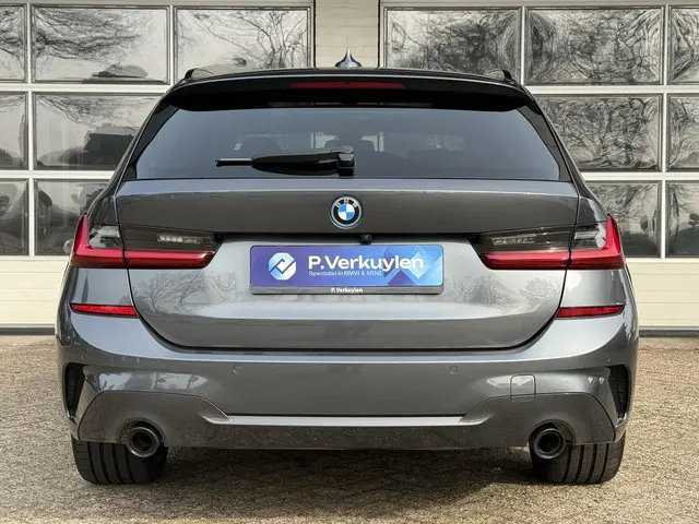 BMW 3 Serie Touring 330e xDrive 2022 Hybride Benzine 10