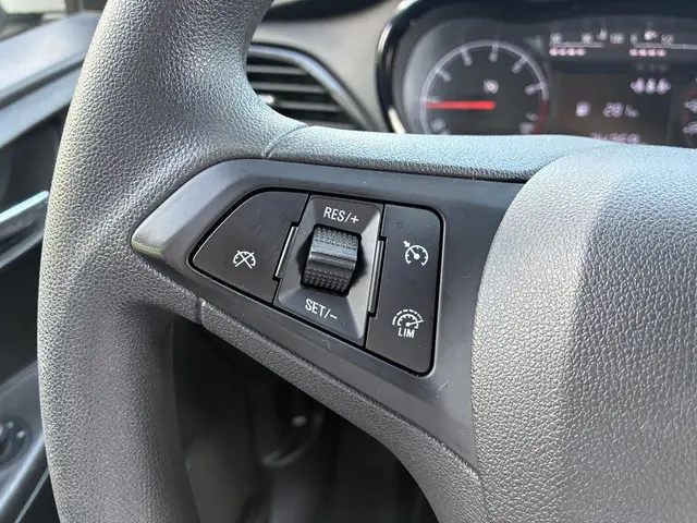 Opel KARL 1.0 Rocks Online Edition 2018 Benzine 26