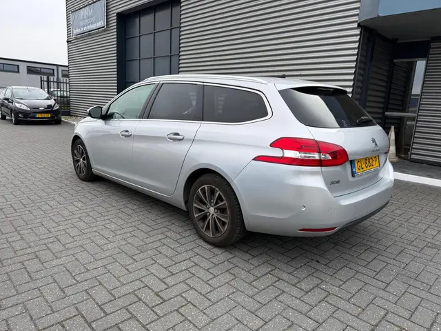 Peugeot 308 SW 1.2 e-THP Allure 2015 Benzine 6