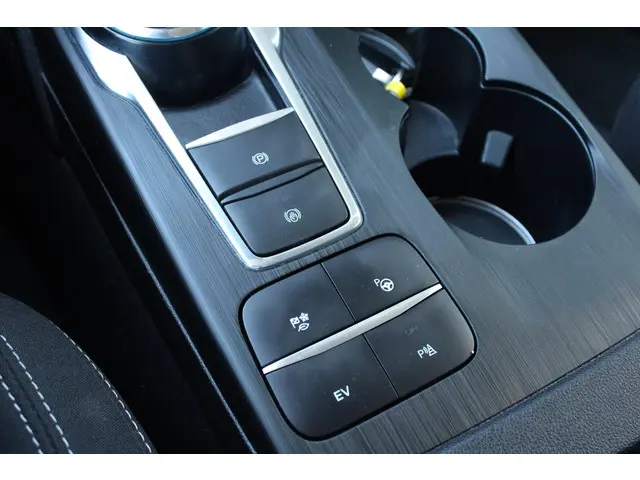 Ford Kuga 2.5 PHEV Titanium 2020 Hybride Benzine 26