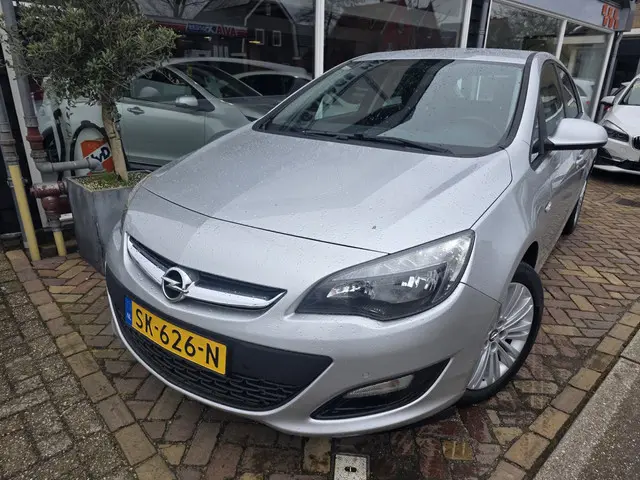 Opel Astra 2